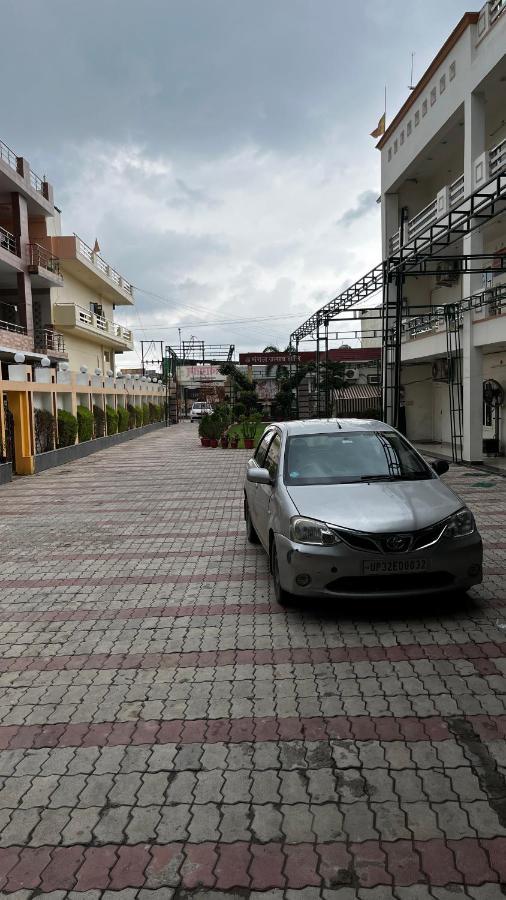 Mangalam Grand Hotel Lucknow Exterior photo